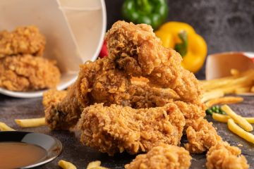 Najbolj hrustljav ocvrt piščanec po ameriško – recept, ki vedno uspe