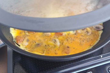 Skrivnost popolne omlete: pokrovka, ki naredi razliko