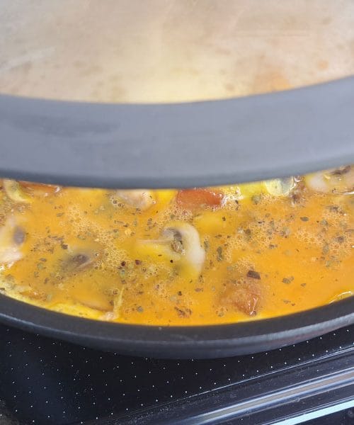 Skrivnost popolne omlete: pokrovka, ki naredi razliko