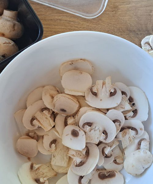 Največja napaka, ki jo lahko naredite pred rezanjem šampinjonov