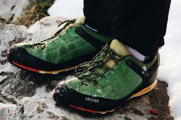 Danes svetujemo: Kako zaščititi čevlje pred soljo in snežnimi madeži?