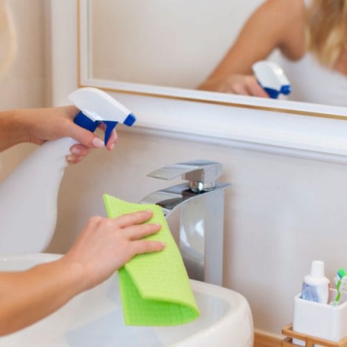 12 nenavadnih trikov za kopalnico, ki vas lahko presenetijo z učinkom