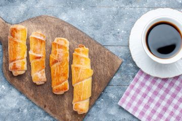 Domači pekarski rogljički, ki se kar stopijo v ustih