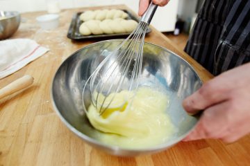 Najboljši način, da se izognete grudicam v omaki