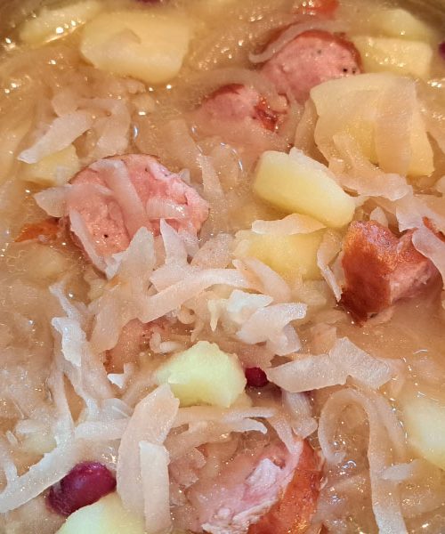 Lahko joto ali kislo zelje s krompirjem res še jemo naslednji dan?