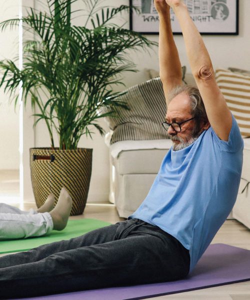Najboljši jutranji ritual po 55. letu ni hoja, ampak nekaj povsem drugega