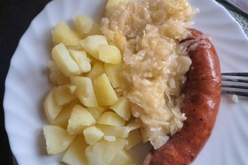 Pet idej za kosilo s kislim zeljem, ki bodo navdušile vsakega ljubitelja domače kuhinje