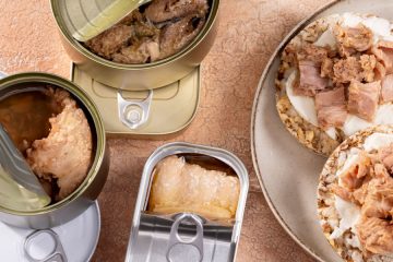 Pet idej, kaj vse lahko naredite iz konzerve tune