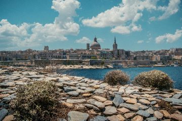 Najlepša evropska mesta leta 2025 – potniki izbrali čar Mediterana