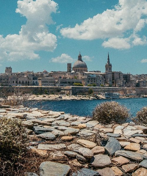 Najlepša evropska mesta leta 2025 – potniki izbrali čar Mediterana