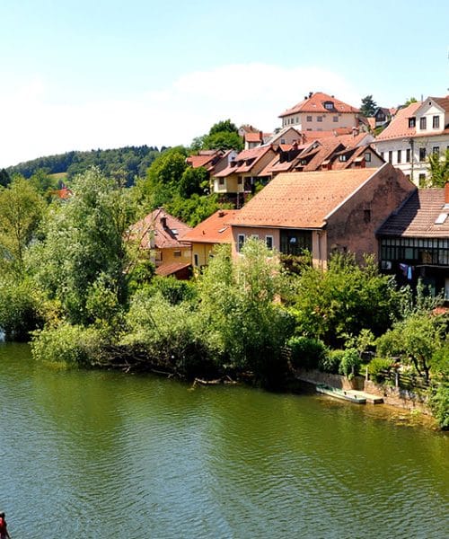 Uganete, katera je po površini največja slovenska statistična regija?