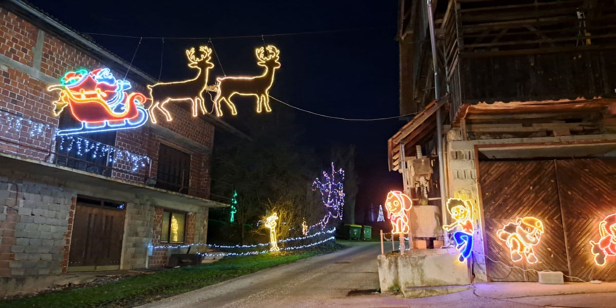 Zavinek, novoletna okrasitev