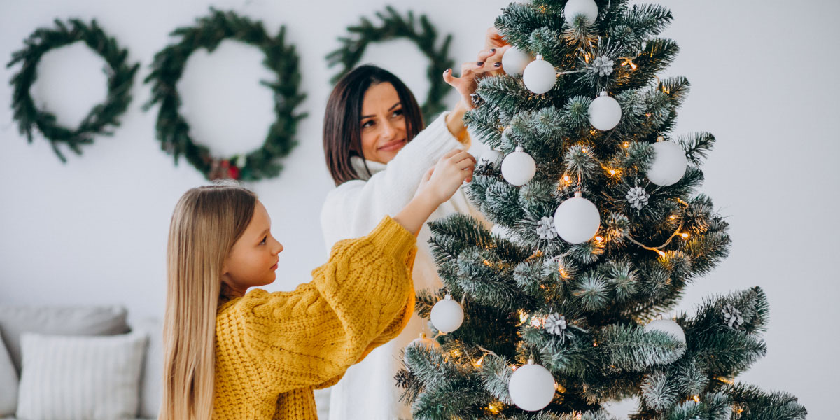 Okrasitev novoletne jelke