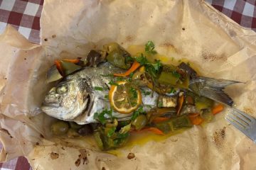 Orada v “škartocu” (v peki papirju) – sočna, dišeča in pripravljena v 25 minutah