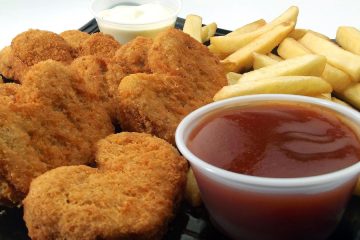 Domači piščančji medaljoni, ki spominjajo na priljubljeno hitro hrano