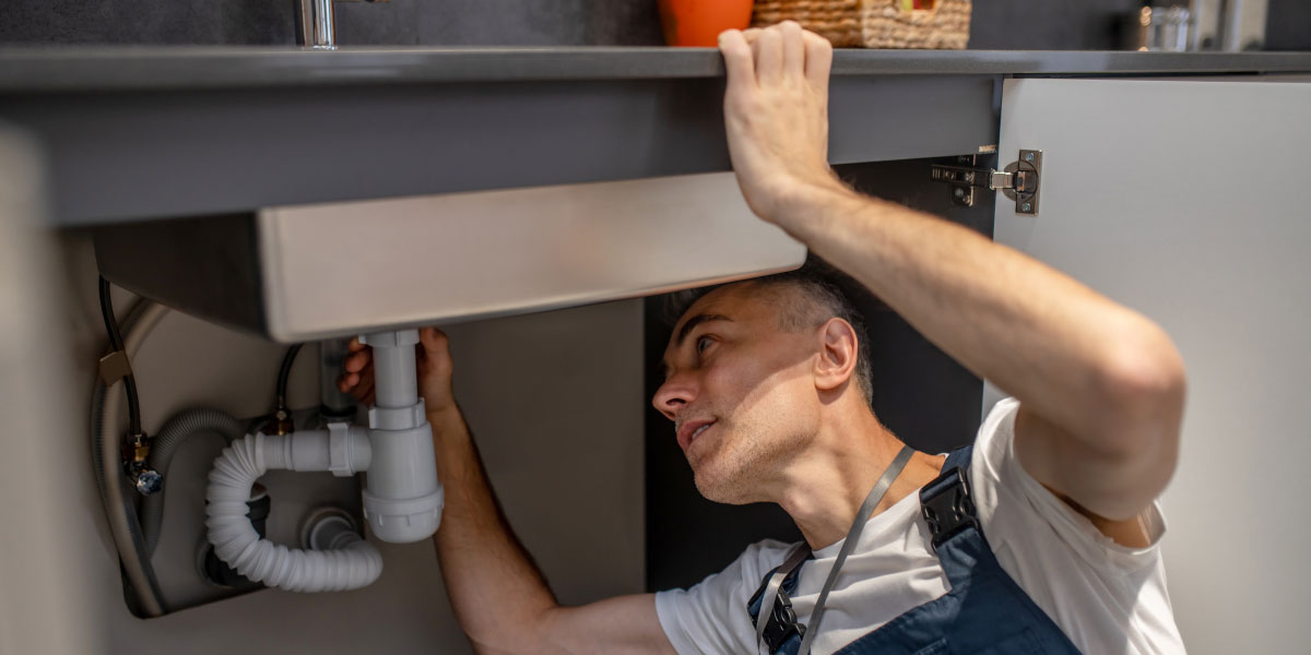 Najpogostejše napake pri vodovodnih popravilih, ki vas lahko drago stanejo