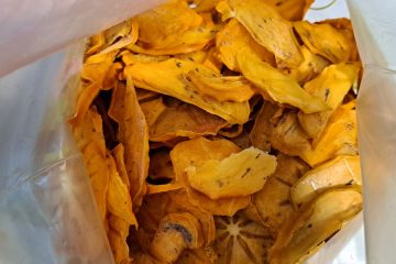 Kaj narediti s sušenim kakijem? Tu je 7 okusnih idej za vsak dan