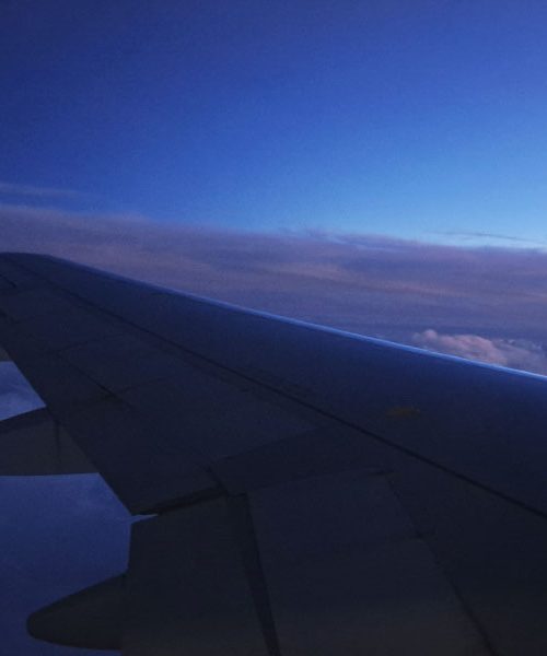 Pet razlogov, zakaj je na letalu najboljši sedež ob oknu