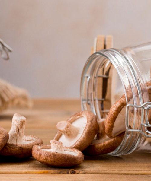 Kaj narediti z viški gob? Tu so preizkušeni triki, da gobe zdržijo več mesecev