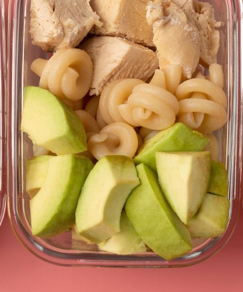 Najpogostejša napaka pri shranjevanju ostankov hrane – in preprost trik, ki reši težavo