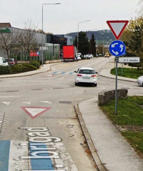 V Sloveniji obstajata le dve ulici z novembrom v imenu – in ena od njiju danes praznuje