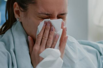 Zakaj na potovanju zbolimo drugi ali tretji dan? Zdravniki pojasnjujejo