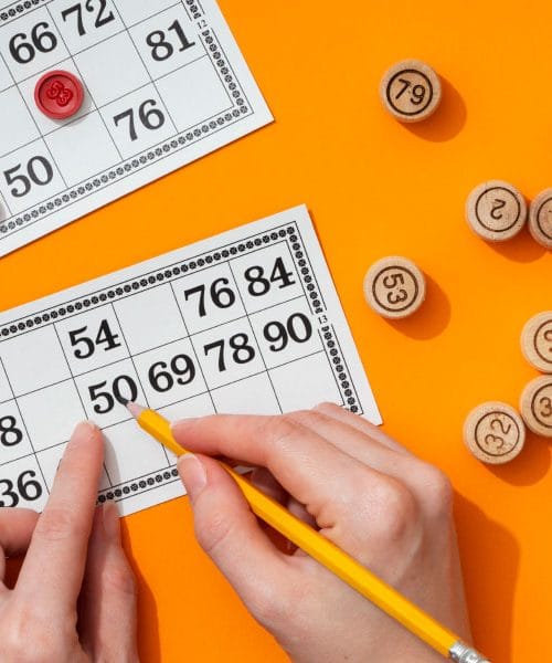 Novoletni Loto 2025: praznično žrebanje, ki prinaša stanovanja, rente in tisoče nagrad