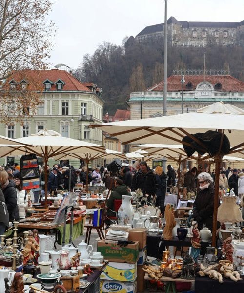 Prizori, ki izginjajo s slovenskih ulic: Bolšji sejem v Ljubljani