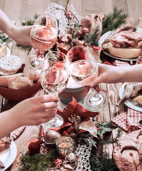 Ena stvar pri božični večerji, ki jo starejši hitro opazijo