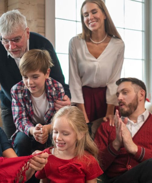 Zakaj se božična kosila pogosto zavlečejo – razlog ni v receptih