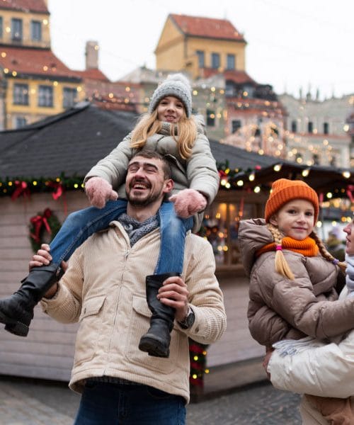 En praznik, veliko obrazov: božič doma in po svetu