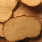 Kruh kot iz trgovine