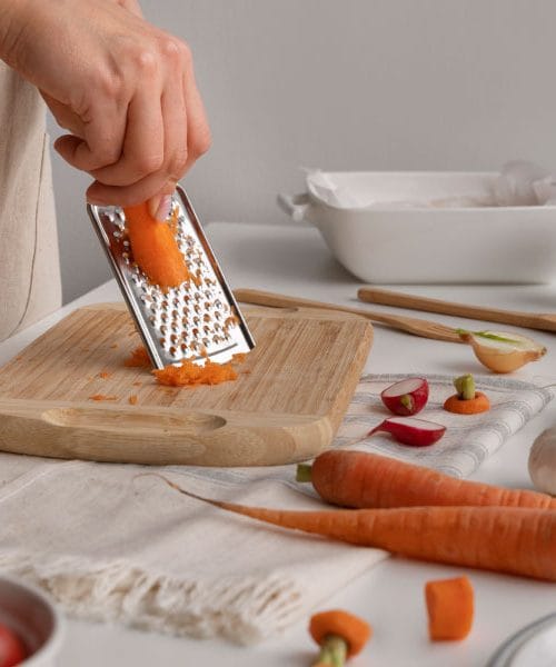 Majhni kuhinjski triki, ki jih uporabljajo izkušeni domači kuharji