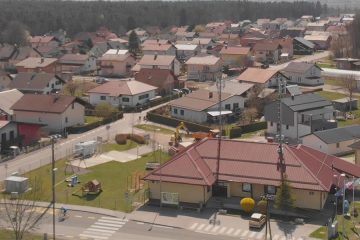 Miklavž v Sloveniji: pet naselij, pet zgodb in en praznični duh