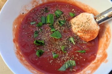 Najboljša paradižnikova omaka za pico, ki jo lahko pripravite doma