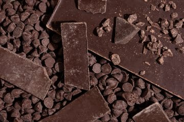 Ste opazili bele lise na čokoladi? Razlog vas bo presenetil