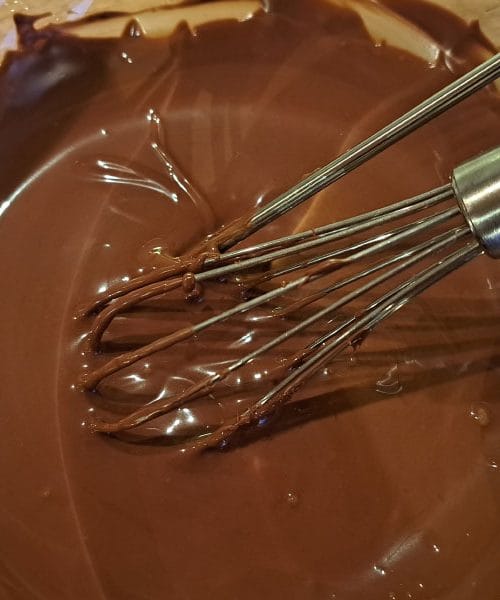 Ko se v kuhinji stopi čokolada: trenutek, ki napolni hišo s toplino