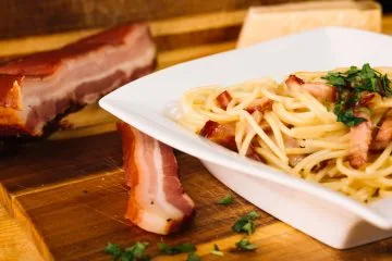 Prava carbonara: italijanska jed, pri kateri ena napaka hitro spremeni vse