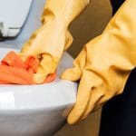 Čiščenje WC školjke