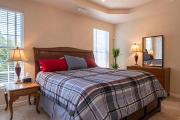 Poslovite se od dolgočasne spalnice: Letošnji trend bo spremenil vaš spanec