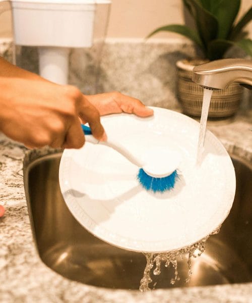 Kuhinja brez drgnjenja: 8 preprostih trikov, ki jih imate že doma