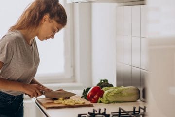 Osem navad, zaradi katerih pripravljena hrana izgubi okus