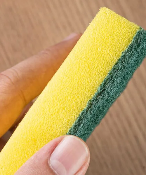 Kuhinjsko gobico uporabljate predolgo? To je znak, da jo morate zamenjati