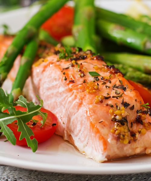 Ta trik za lososa iz pečice kuharji uporabljajo vsak teden – in vedno uspe