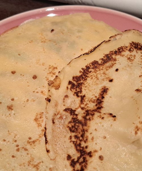 Spekli smo palačinke na navadni in na litoželezni ponvi – na eni so izpadle boljše