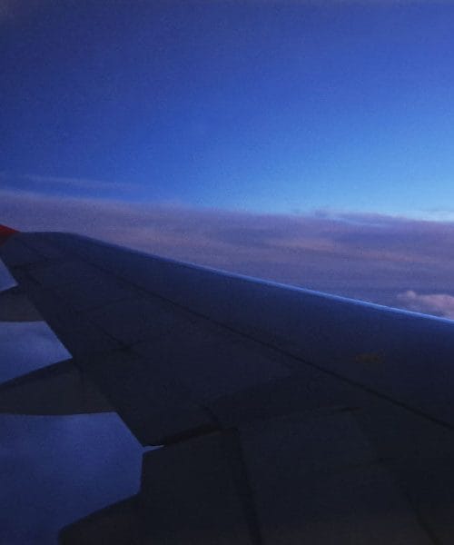 Pametna potovanja v letu 2026: Svet v številkah, ki jih redko omenjamo