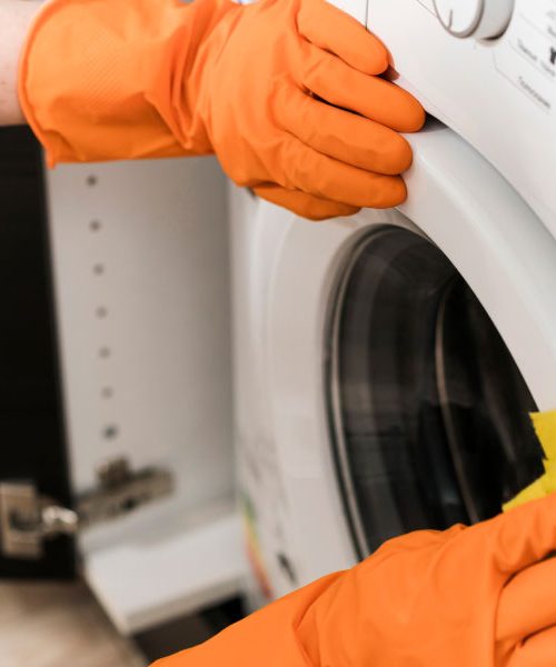 Bi znali pravilno očistiti pralni stroj? Večina ljudi naredi isto napako