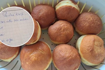 Našli smo 50 let star recept za krofe mame Anice – enostaven je!