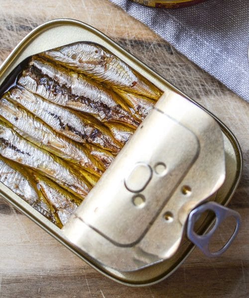 Riba iz konzerve je pogosto spregledana, nutricionisti pa jo obožujejo
