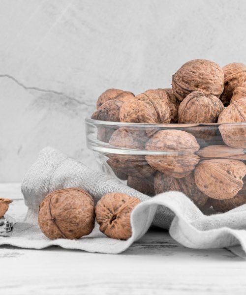 Zato bi morali v vsakem slovenskem domu na mizi imeti skledo orehov